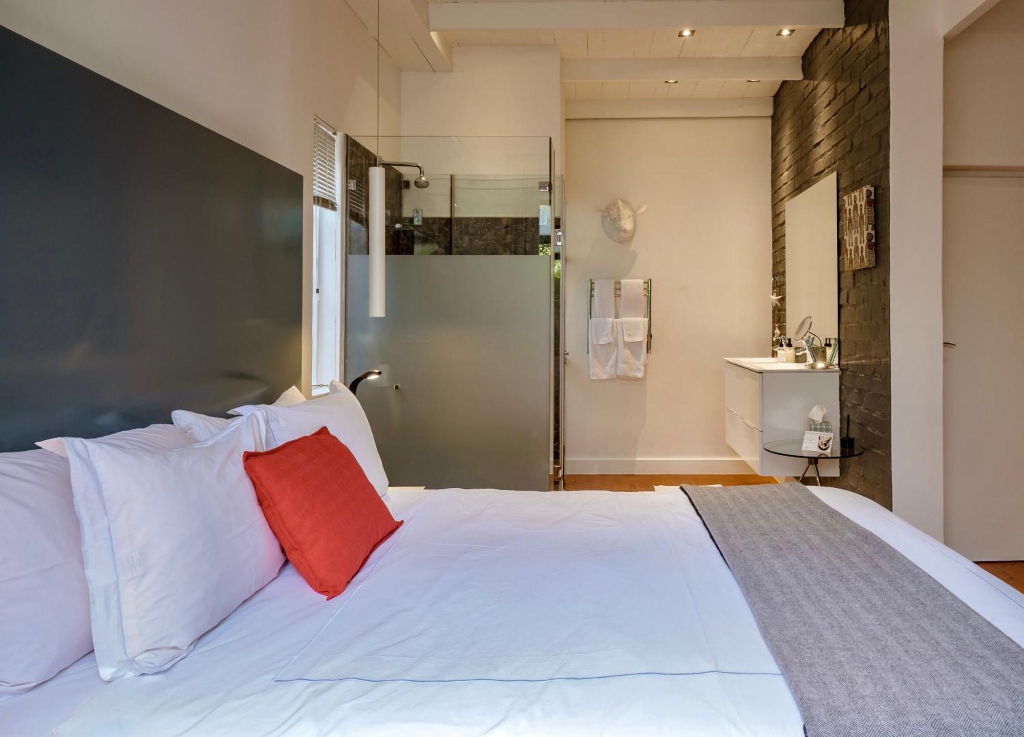 Dysart Boutique - Solar Power 5*